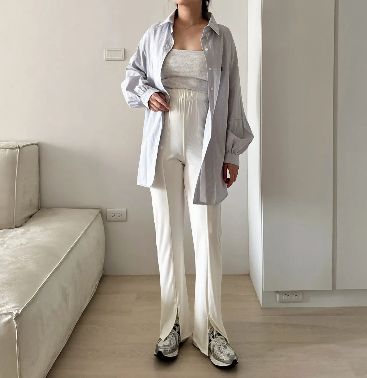 超級顯瘦-開衩微喇叭長褲