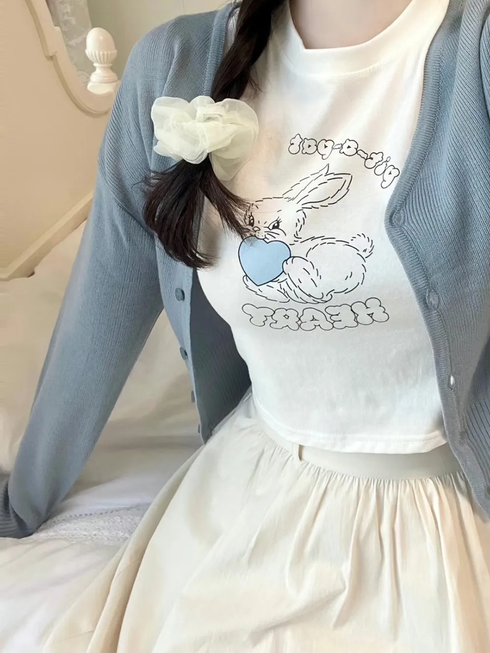 正韓 邦尼兔彈力不透上衣