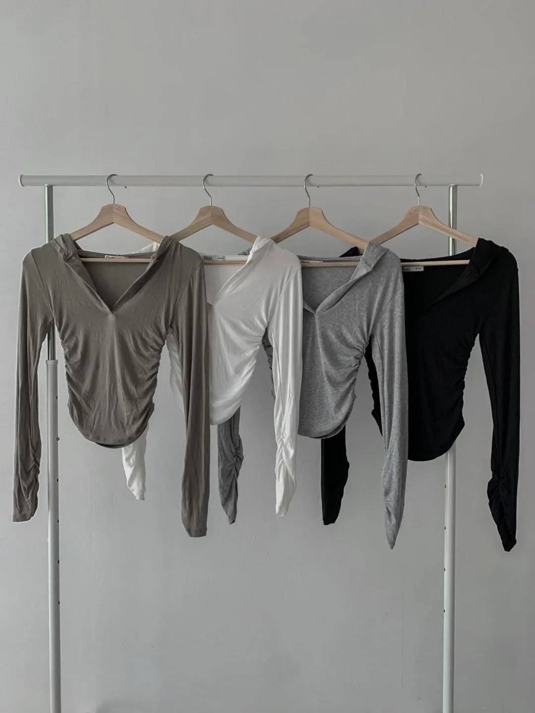 正韓側抓皺連帽超顯瘦上衣