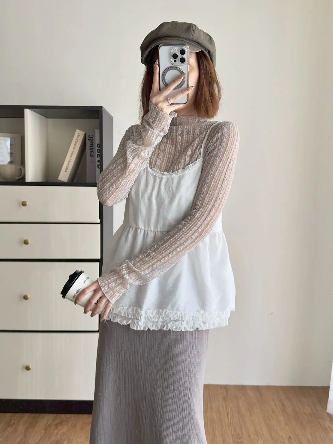 波浪蕾絲透紗打底衣