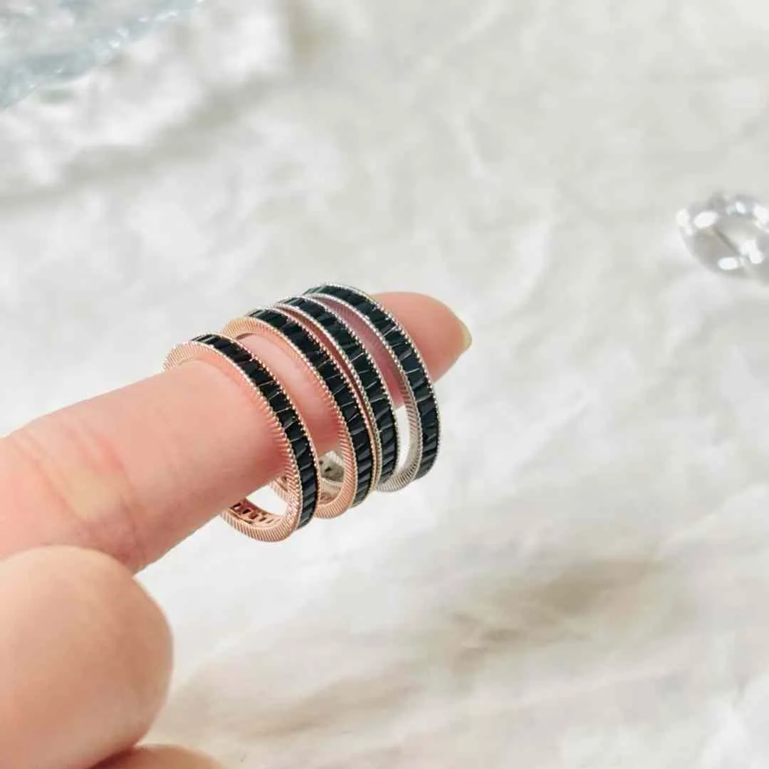 切割紋黑寶石戒指