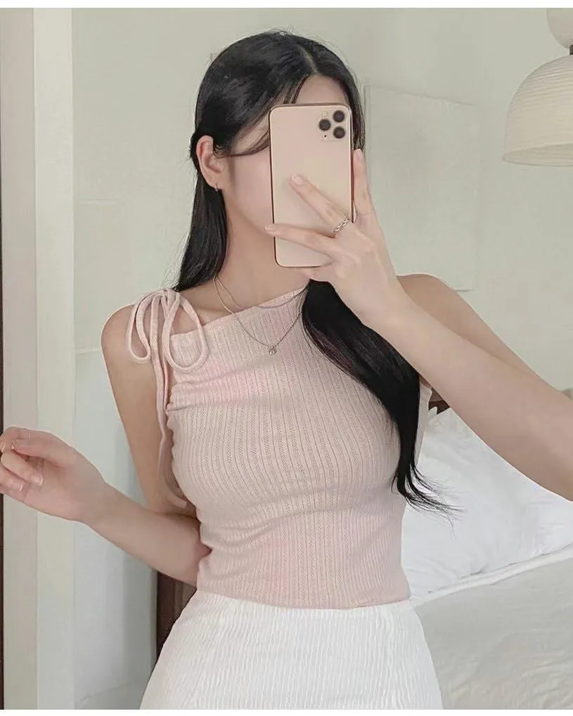 正韓側肩線條褶皺背心