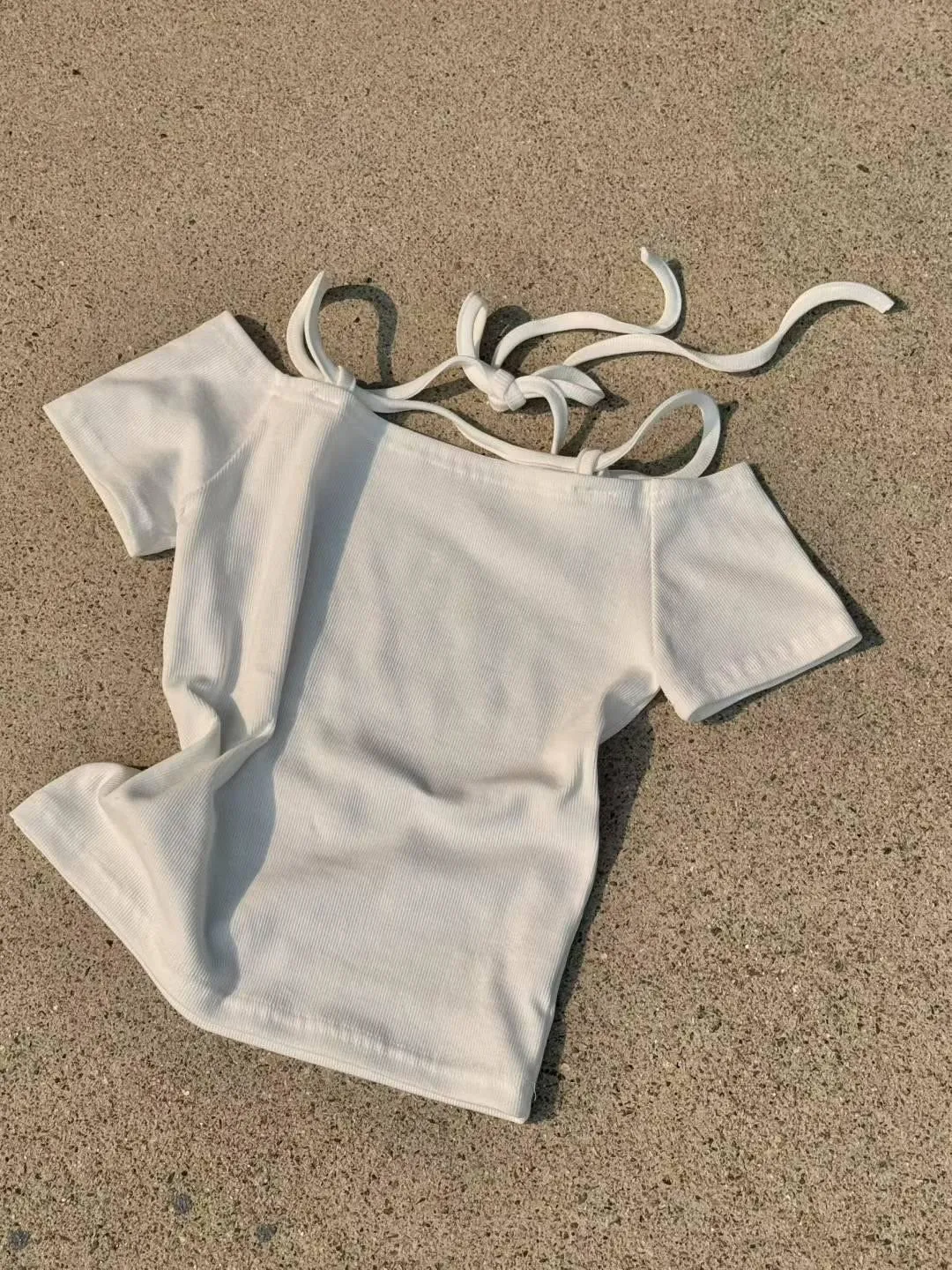 正韓蝴蝶結一字領螺紋上衣