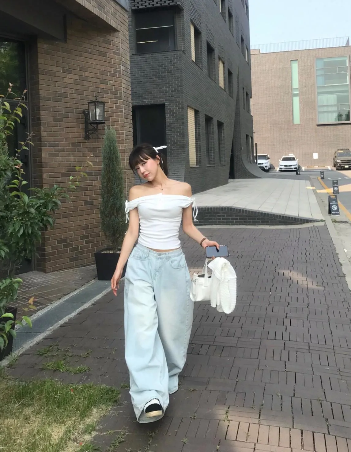 正韓 一字領肩蝴蝶結排釦上衣