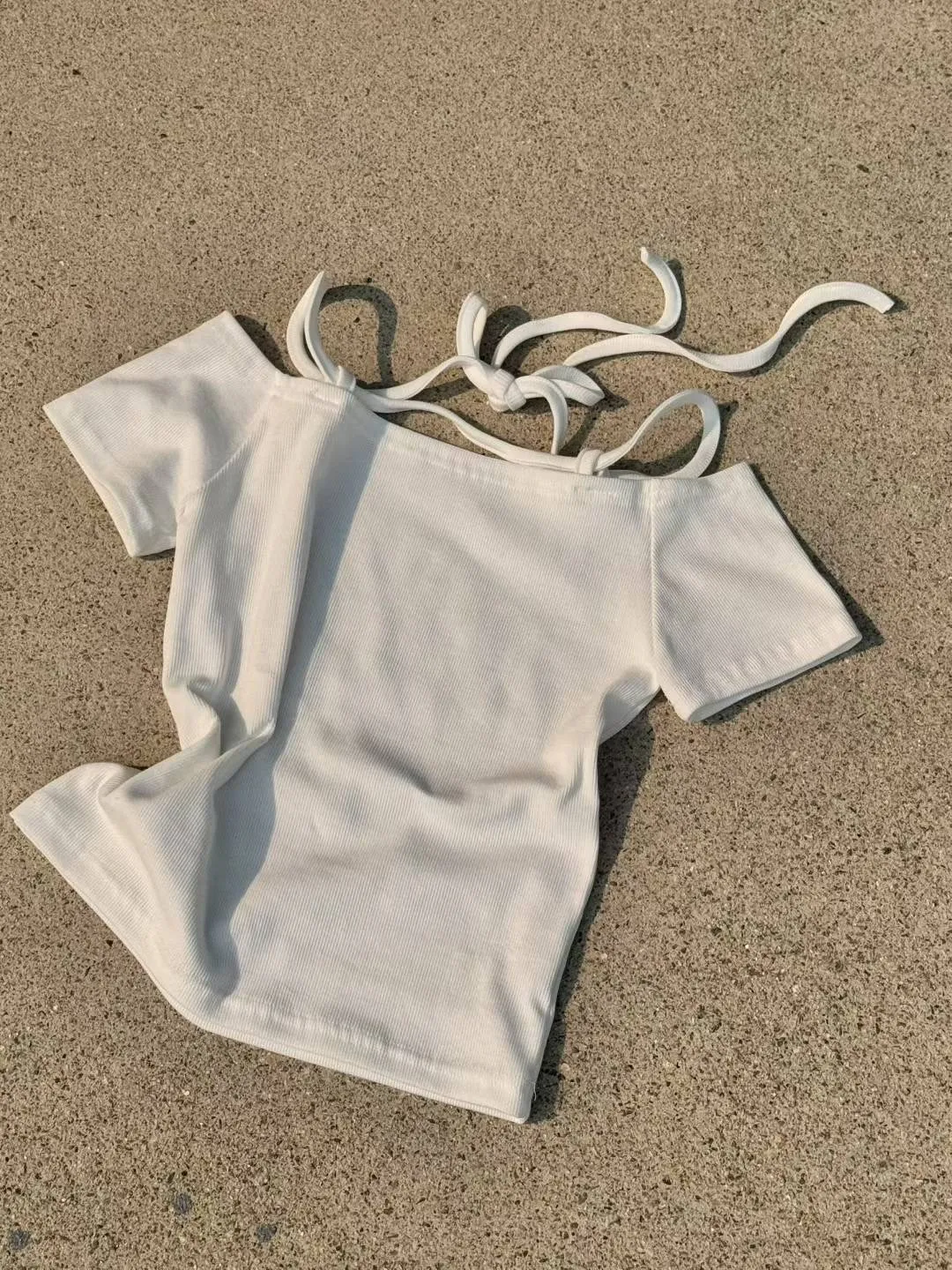 正韓 蝴蝶結一字領螺紋上衣