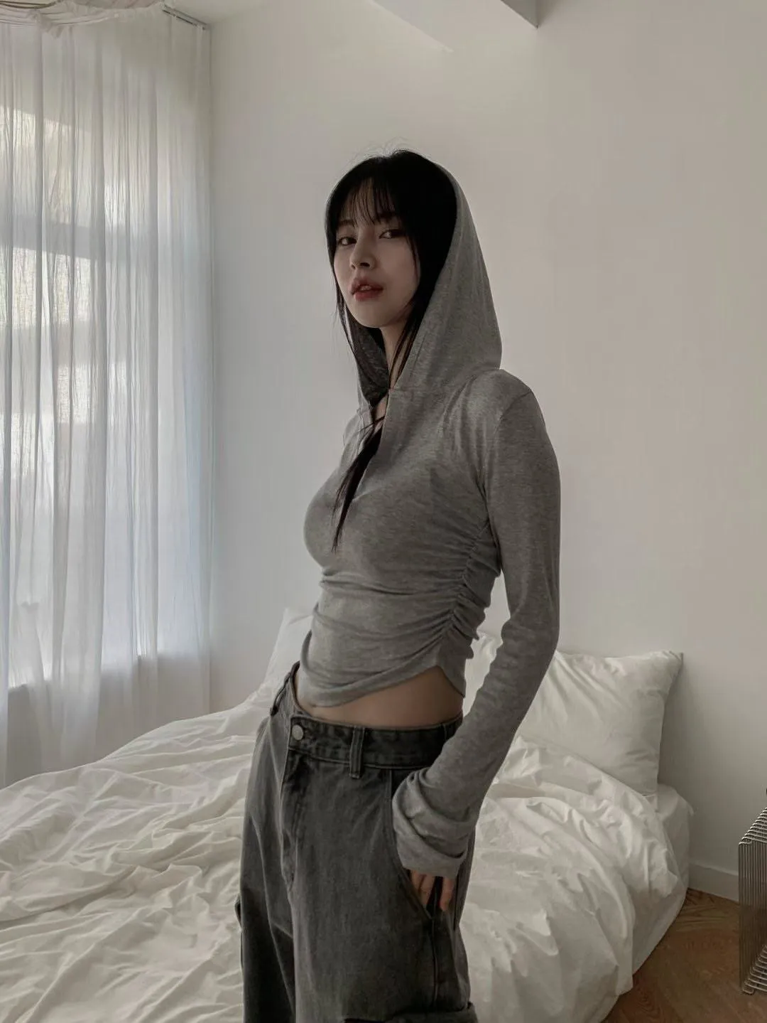 正韓側抓皺連帽超顯瘦上衣