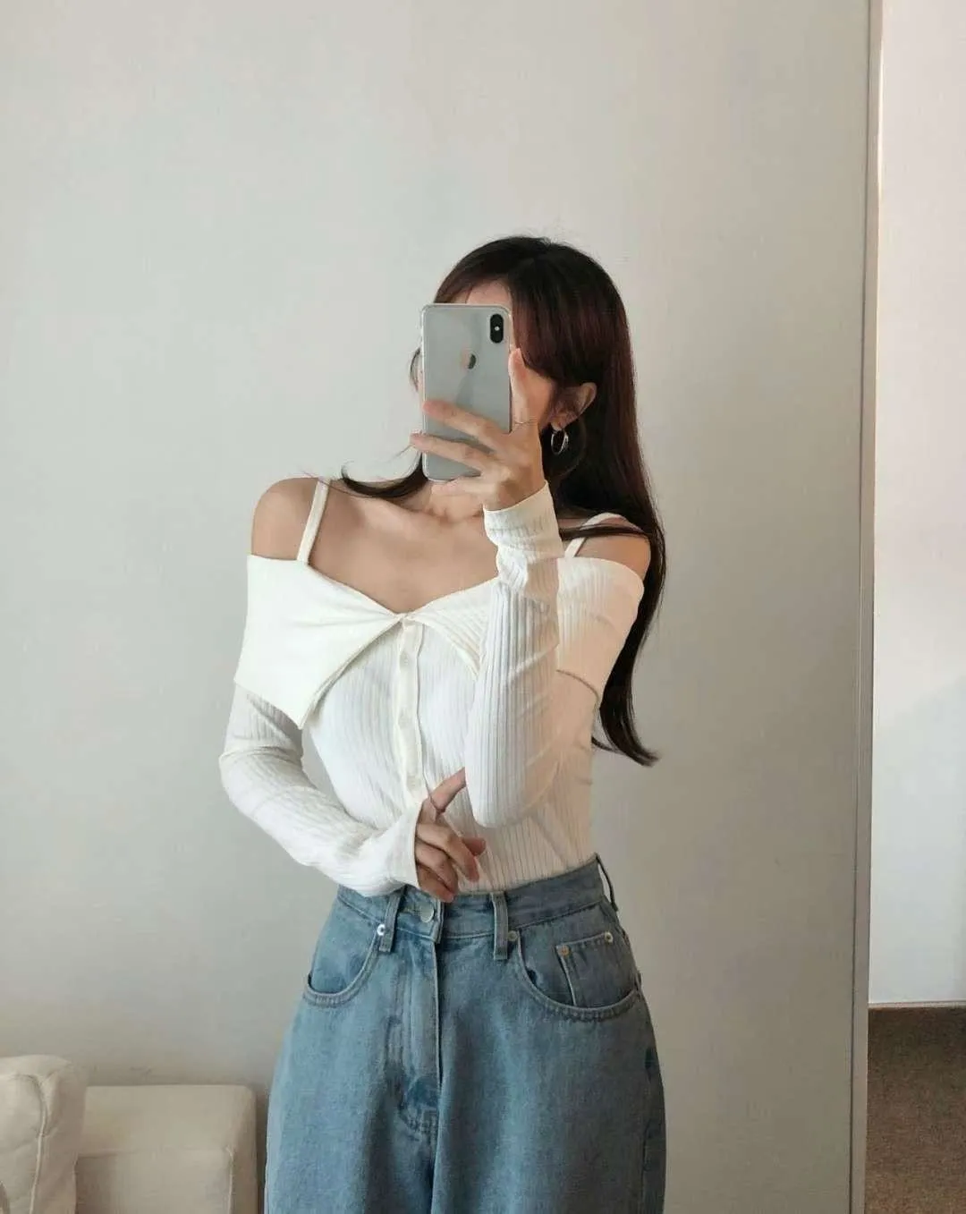 正韓翻領一字肩上衣