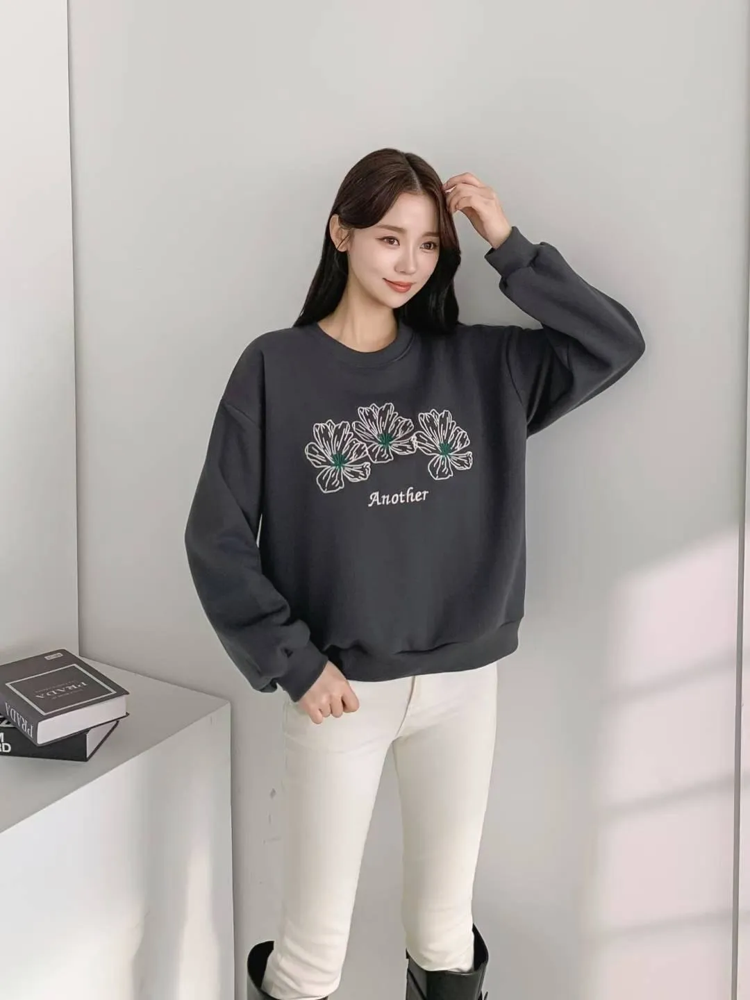 正韓刺繡刷毛大學T