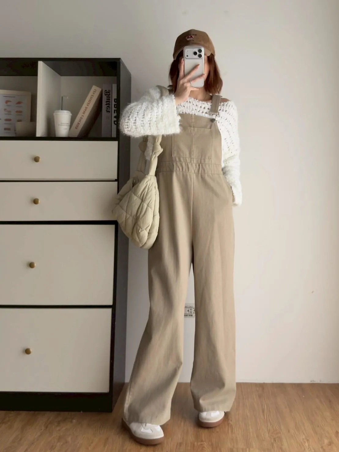 奶糯糯小格洞短板毛衣