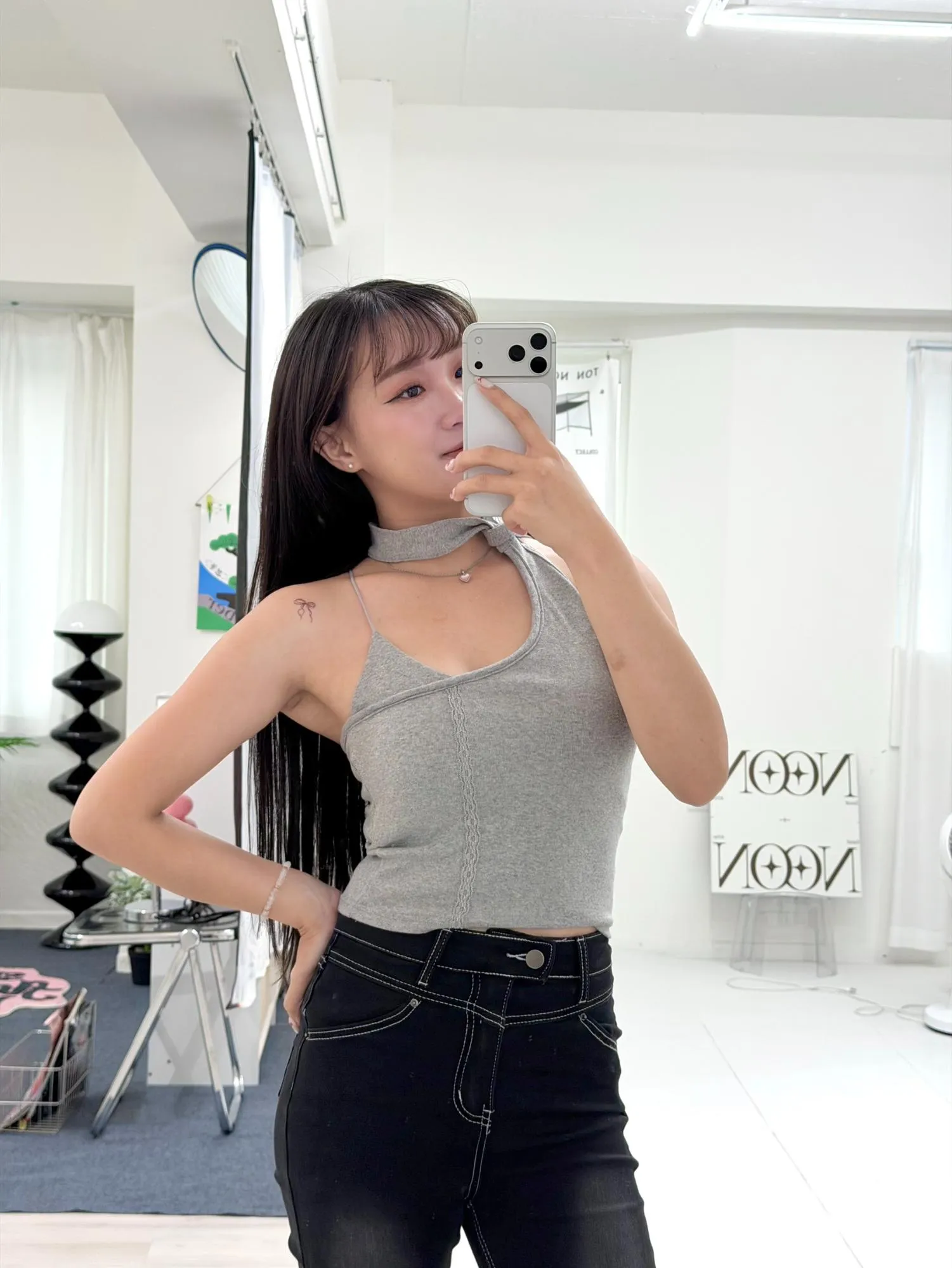 拼接蕾絲掛脖露背假兩件上衣(附胸墊