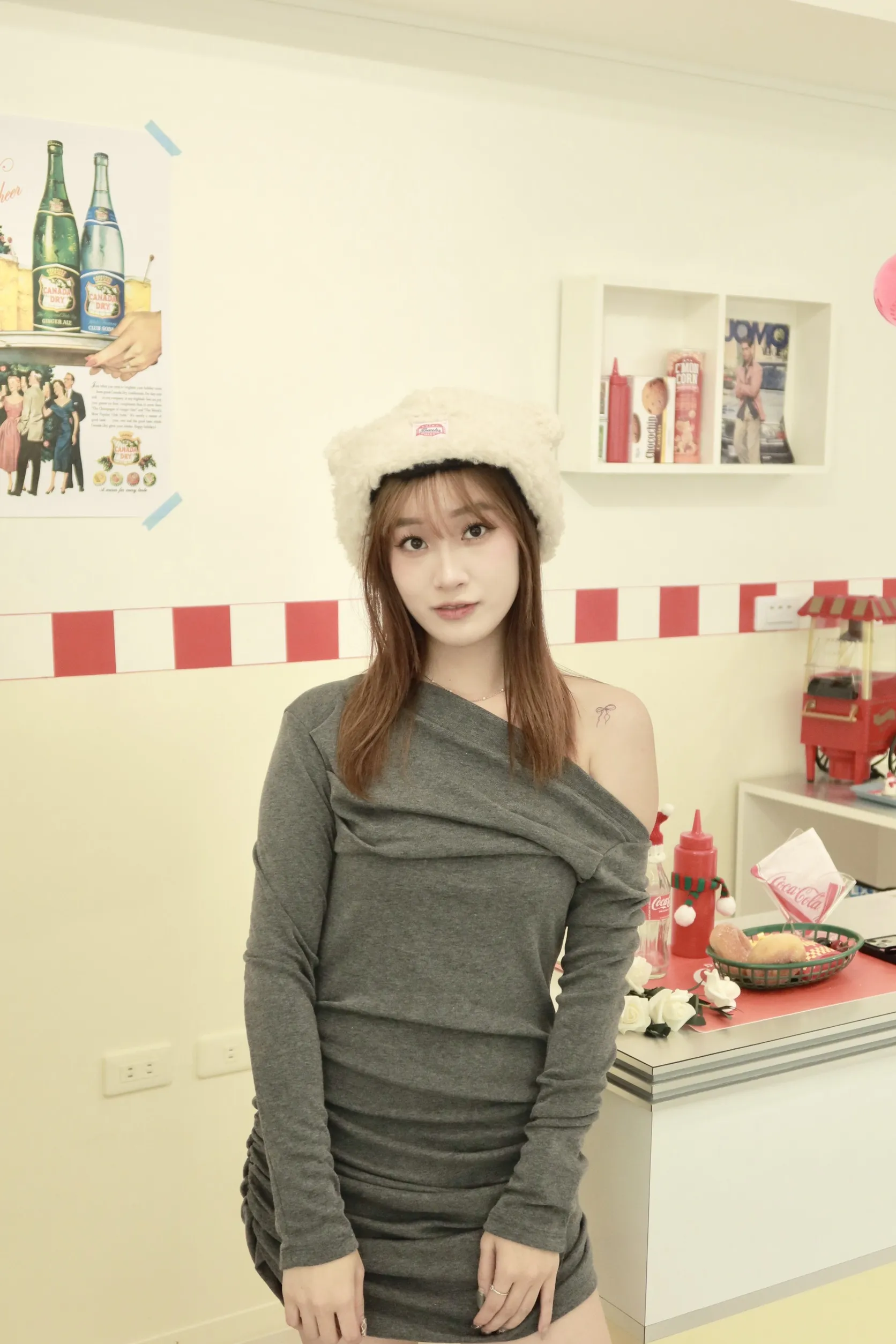 正韓內刷毛垂墜領帶連身裙