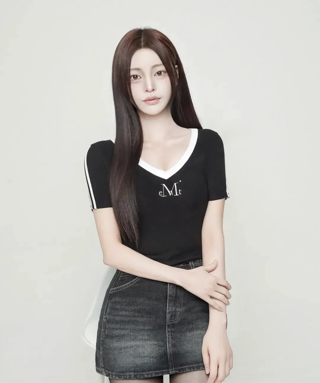 【預購】 MUCENT BINDING TRACK LINE HALF SLEEVE T 滾邊 V領上衣