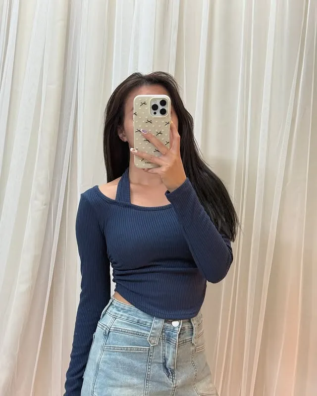 正韓假兩件掛脖顯瘦側腰褶皺上衣