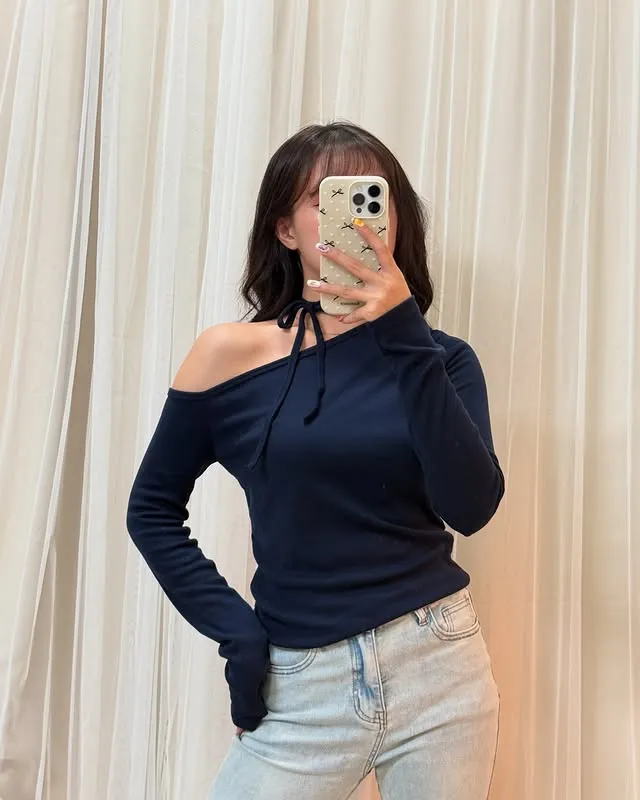 正韓不對稱露單斜肩顯瘦長綁帶掛脖上衣