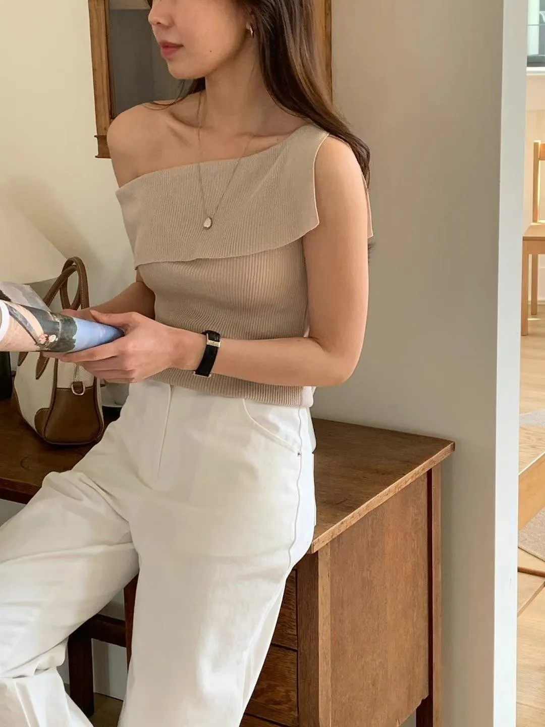 正韓亞麻羅紋針織一字領