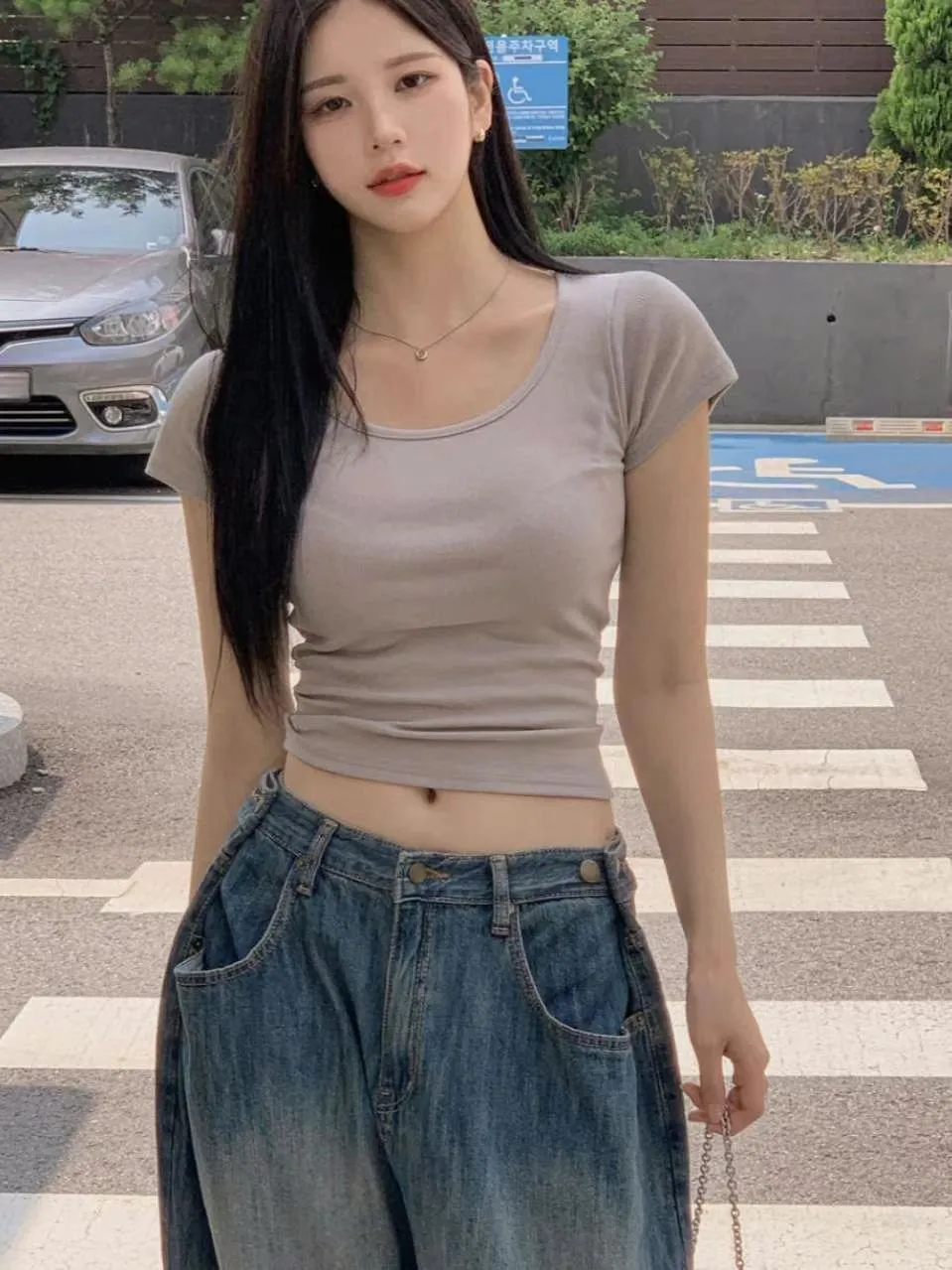 正韓後雙綁帶U領修身上衣