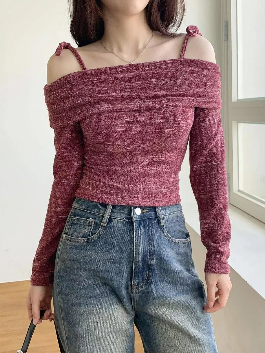 正韓花紋一字領上衣