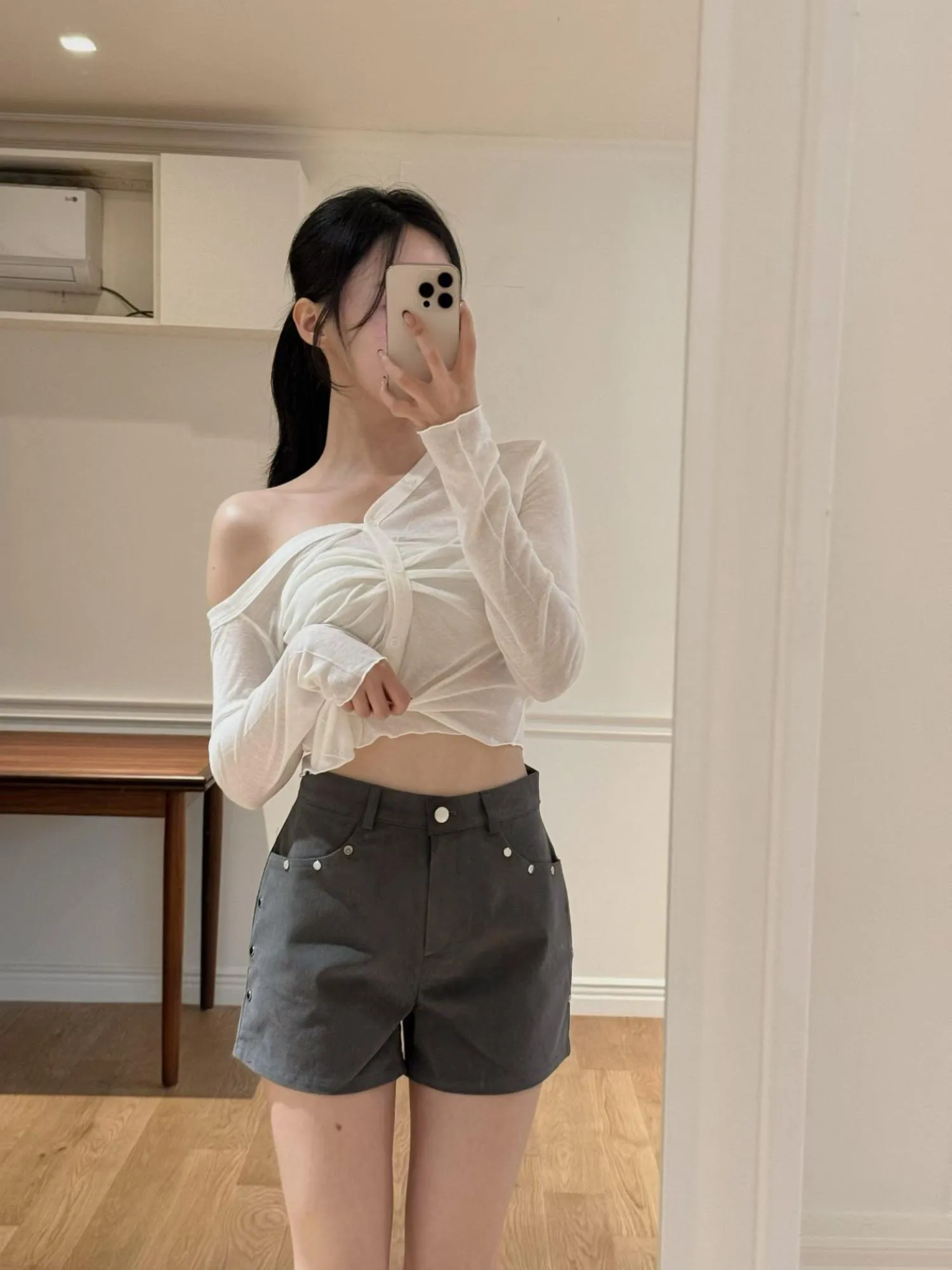 正韓羊毛材質不對稱披肩開衫