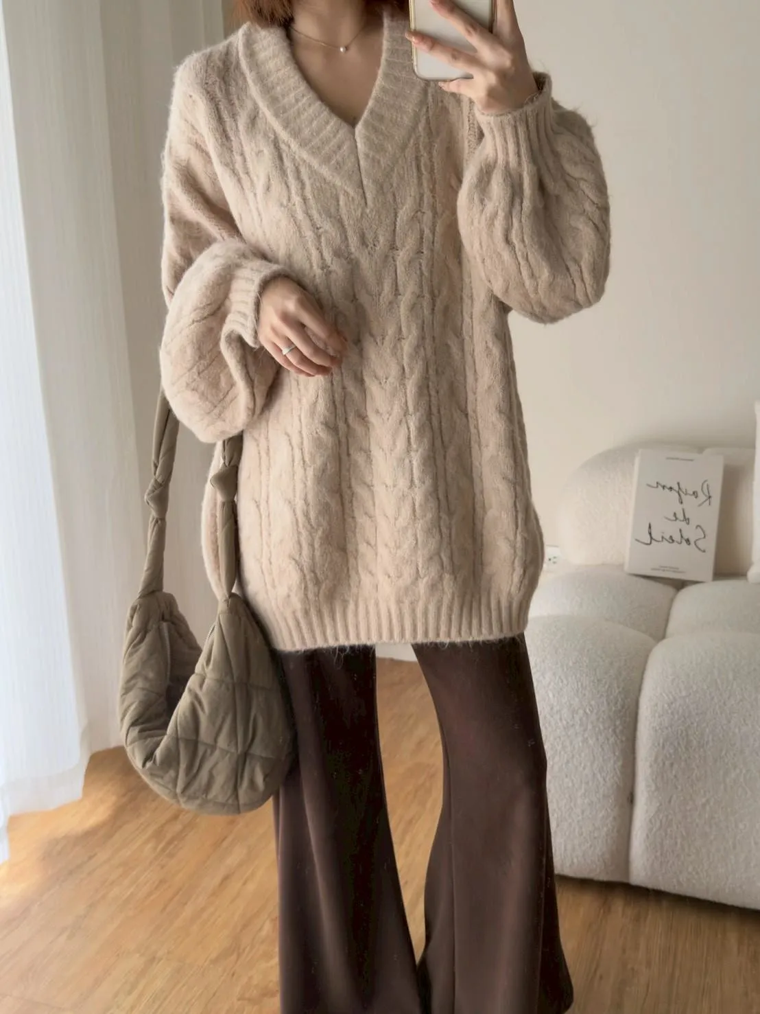 大版花苞袖V領麻花毛衣