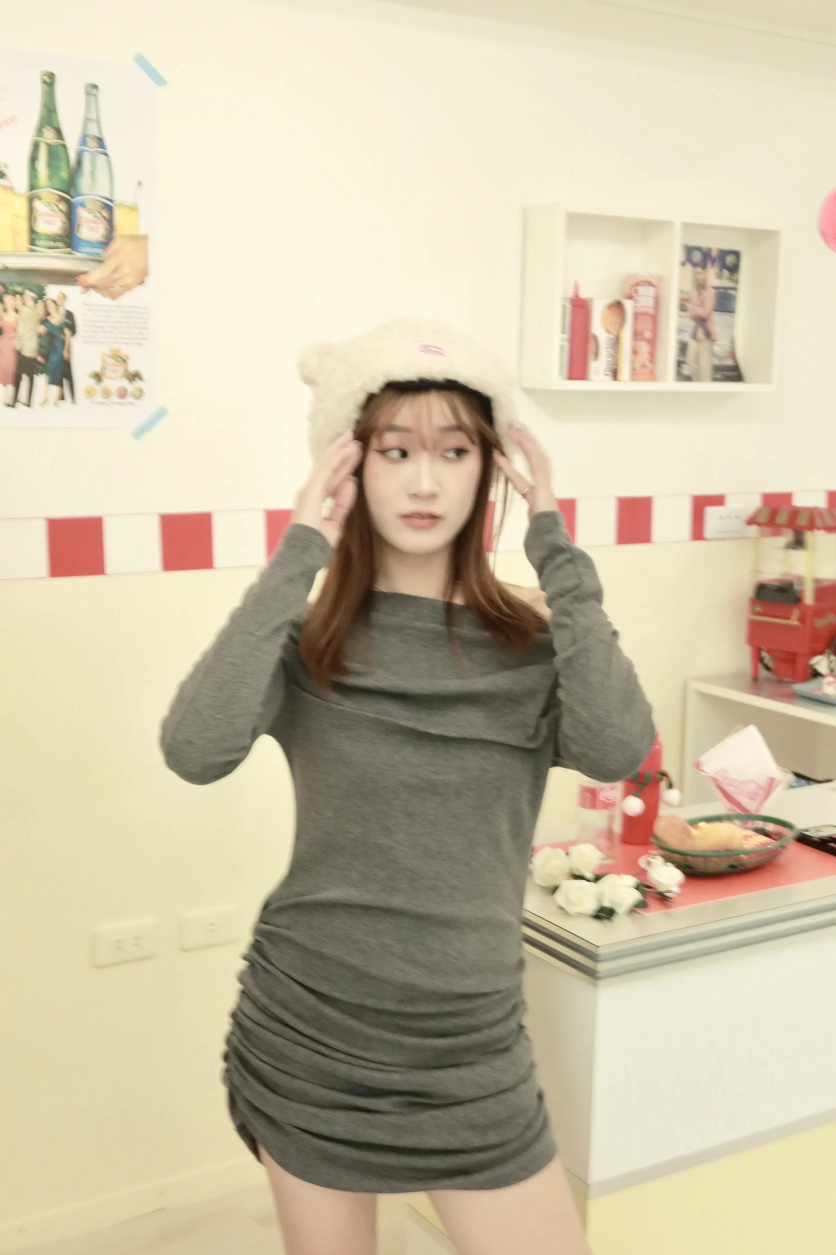 正韓內刷毛垂墜領帶連身裙