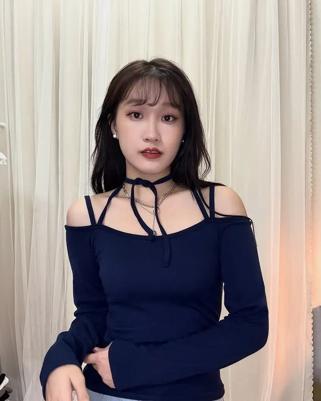 正韓芭蕾風格掛脖踢恤