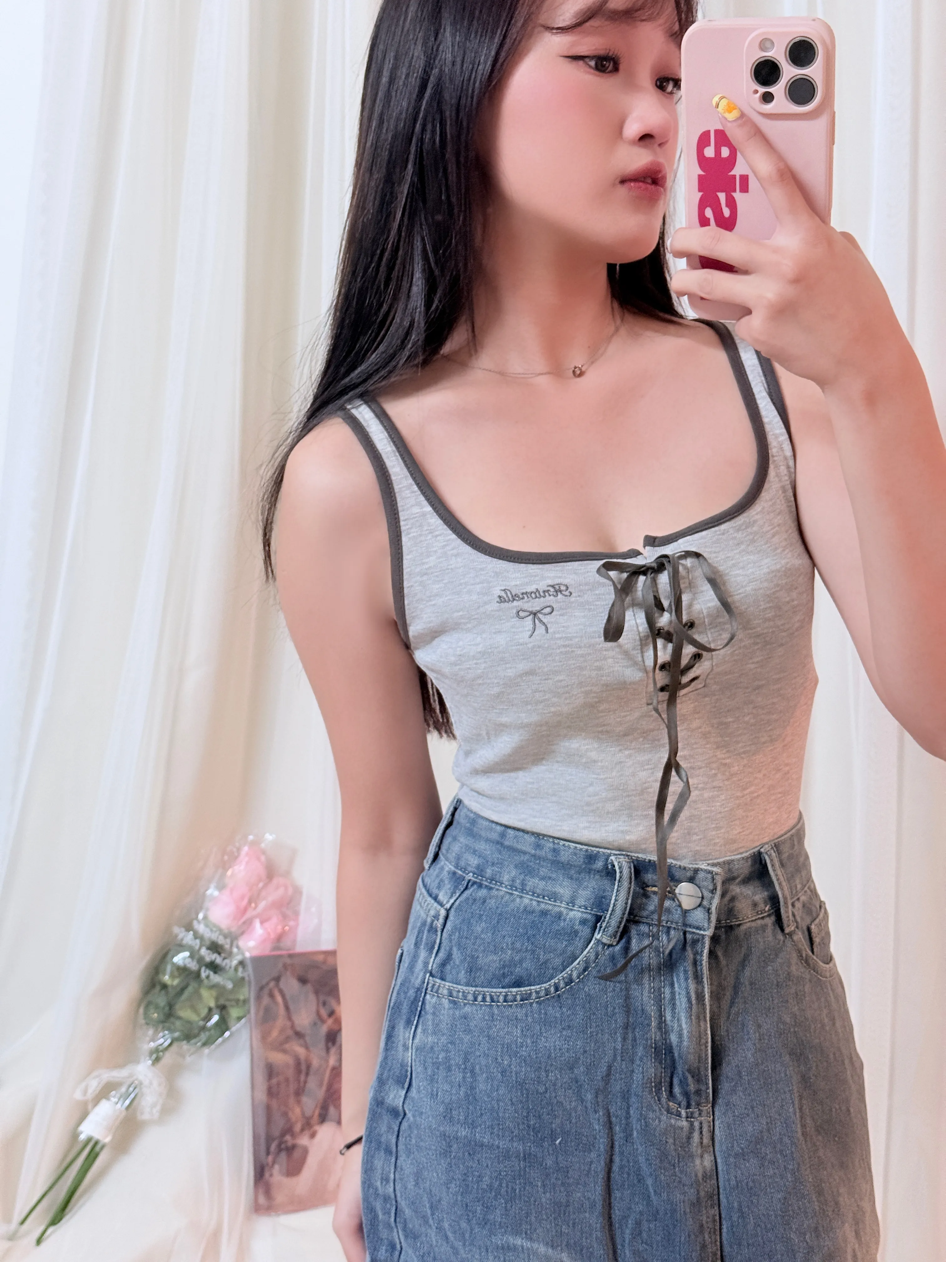 闆娘激推-質感超好撞色綁帶芭蕾刺繡背心