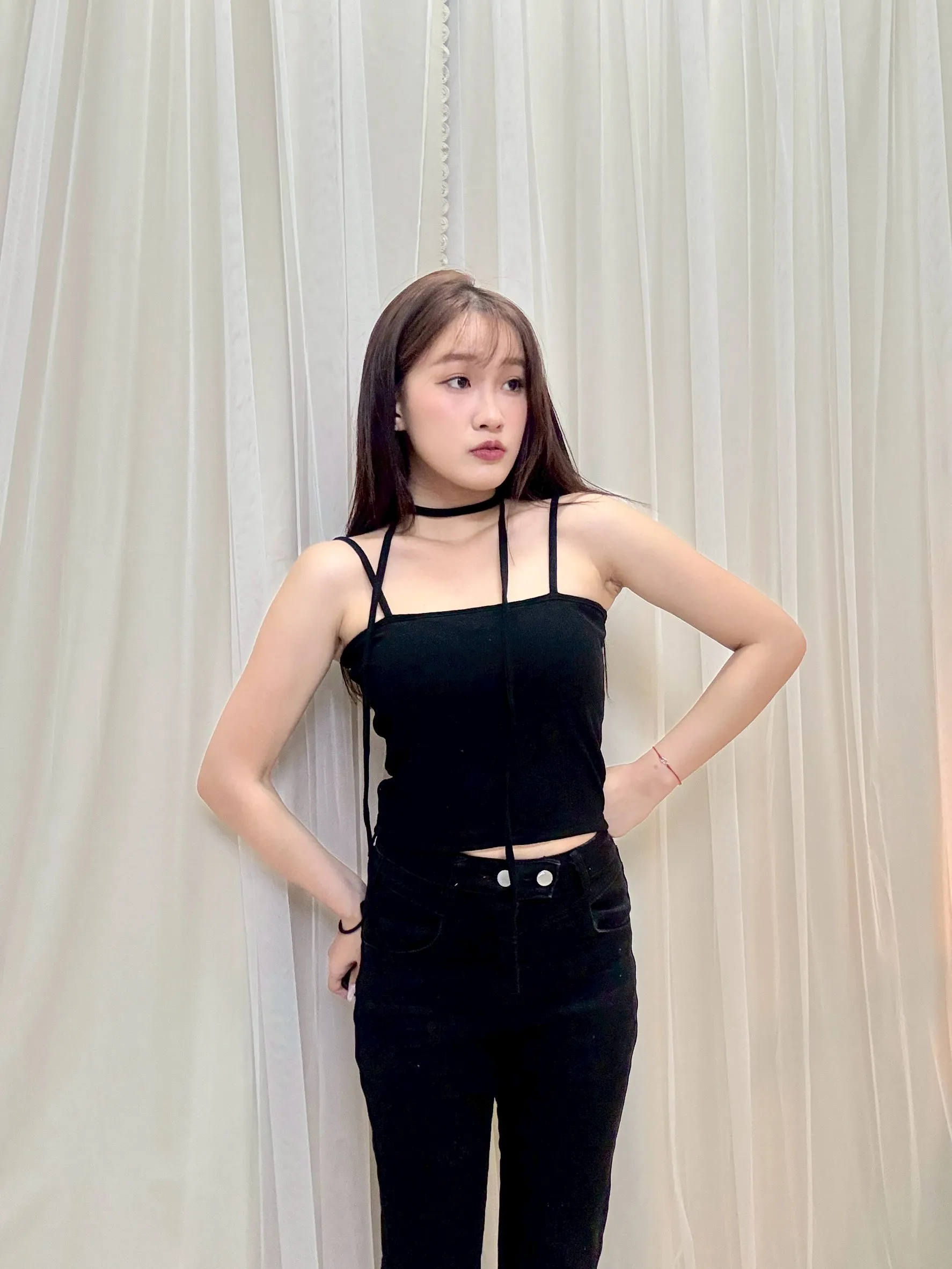 本期必帶-細肩涼感坑紋帶杯小背心附飄帶