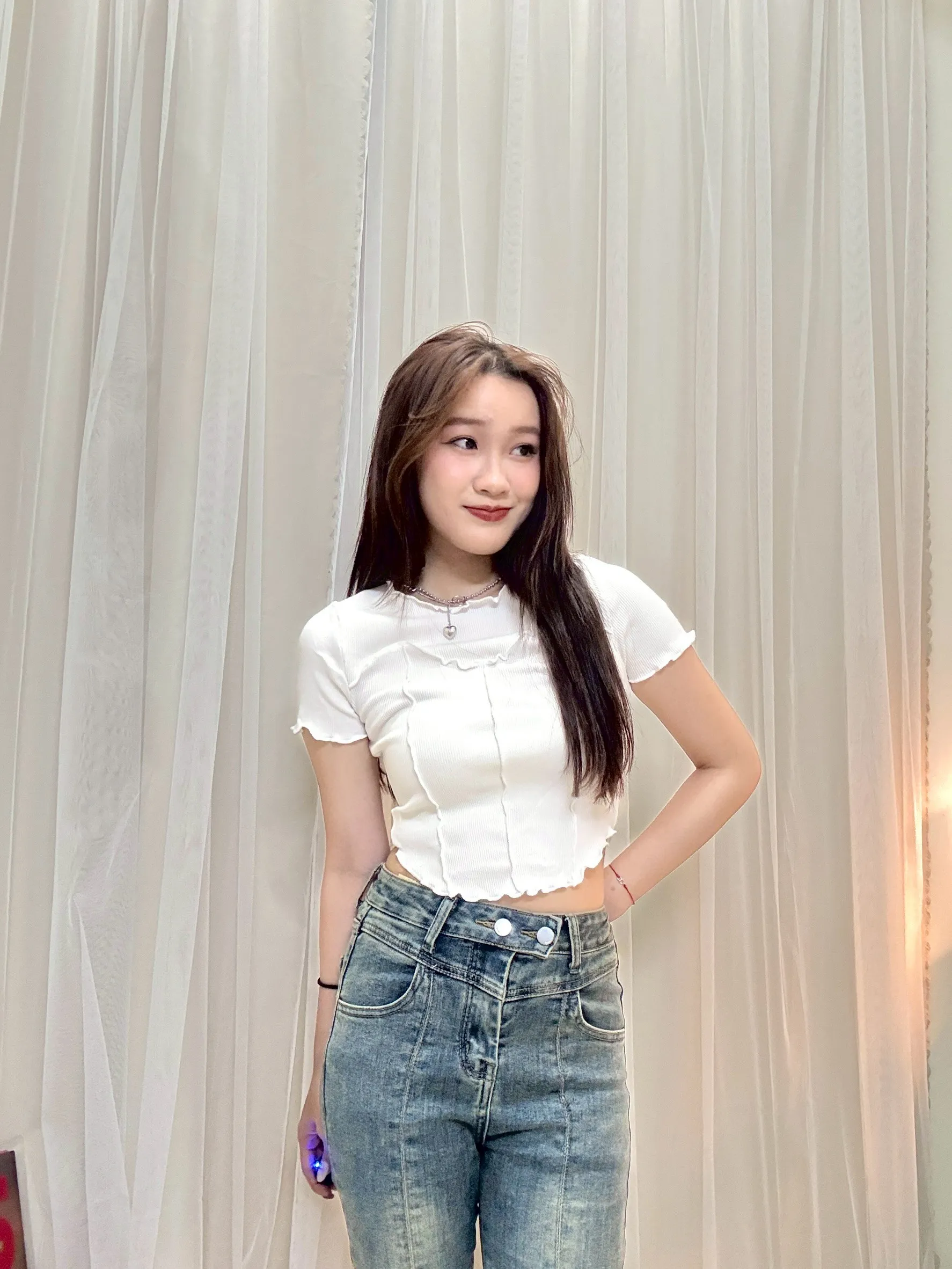 吸睛韓風-木耳邊中車線上衣