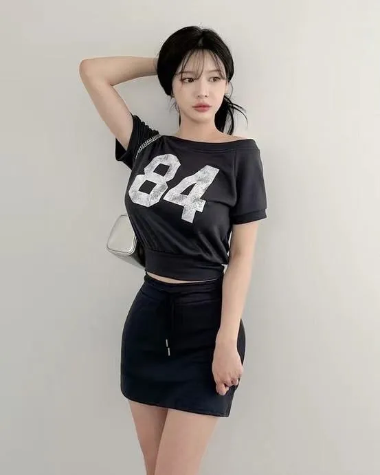 正韓可拉一字領美式上衣