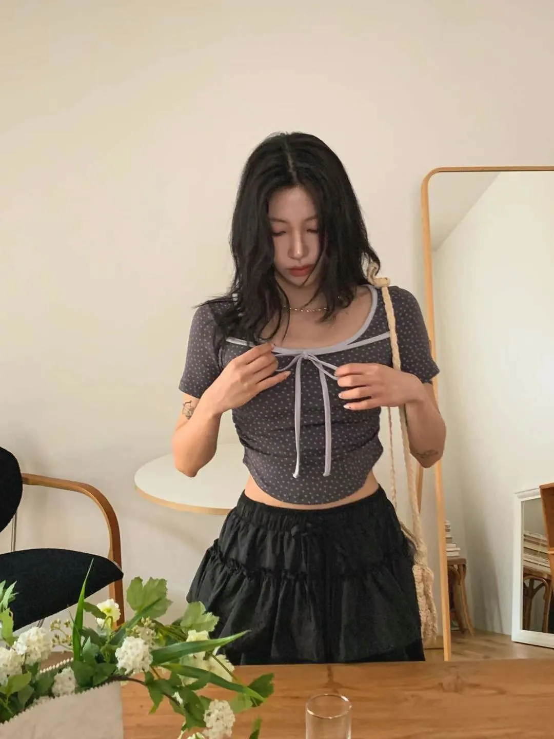 正韓胸前綁帶側抓皺上衣