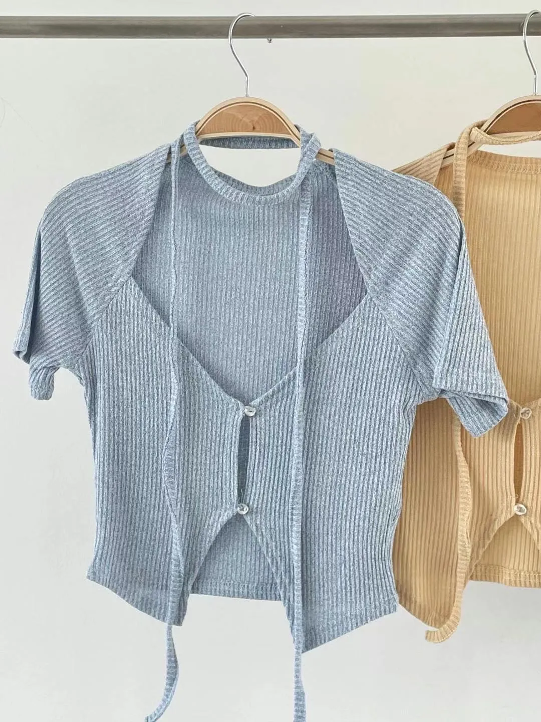 雙釦不規則附飄帶+背心套裝