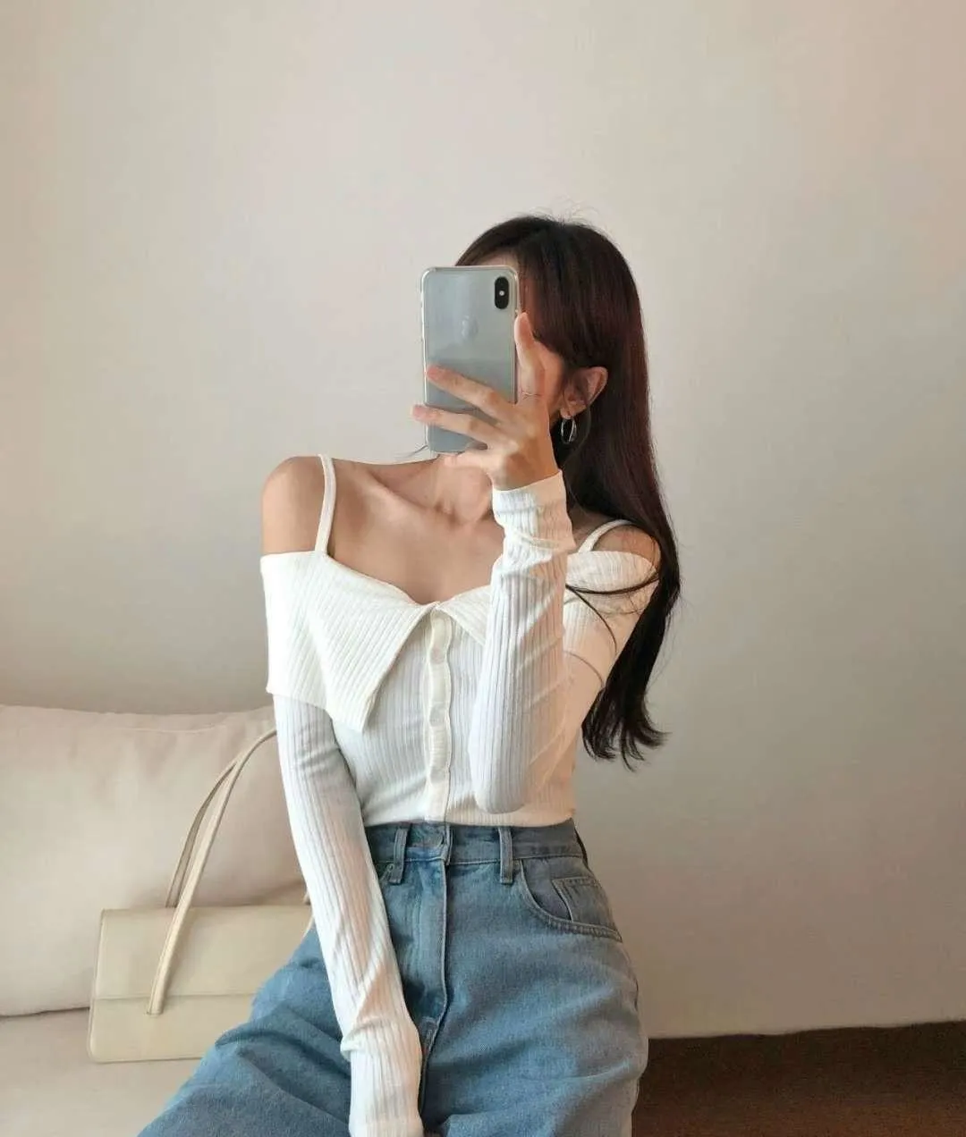 正韓翻領一字肩上衣