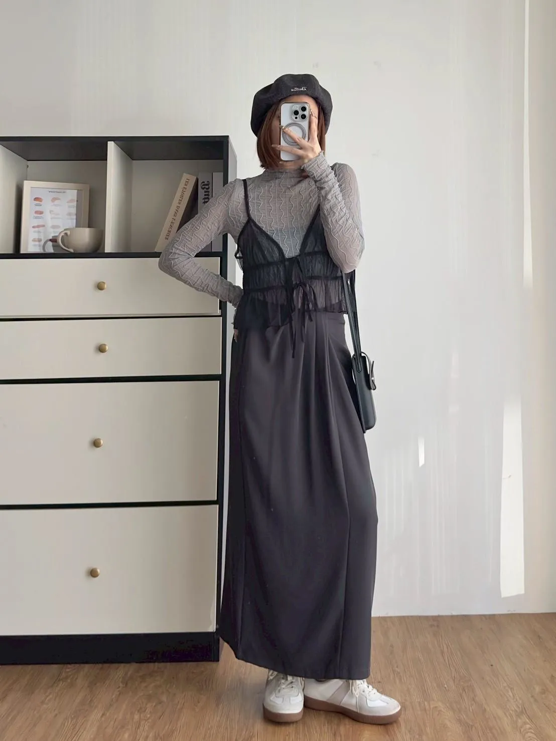 小立領木耳邊蕾絲波浪打底上衣