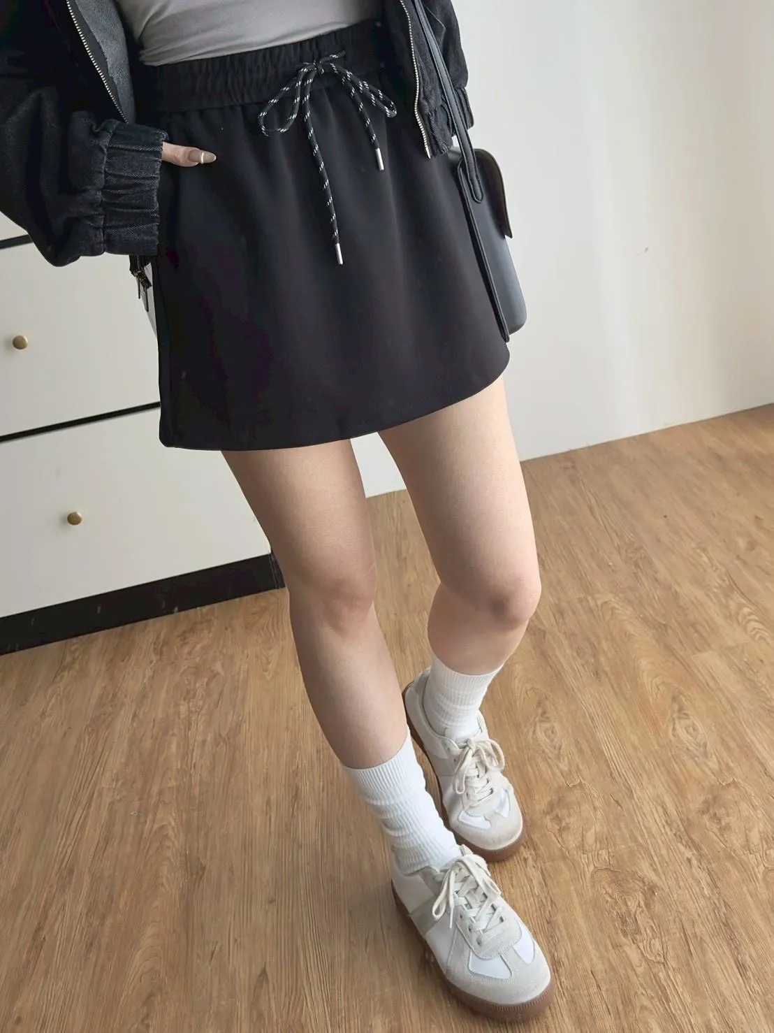 砂洗銅銨抽繩短裙 (內有安全褲)