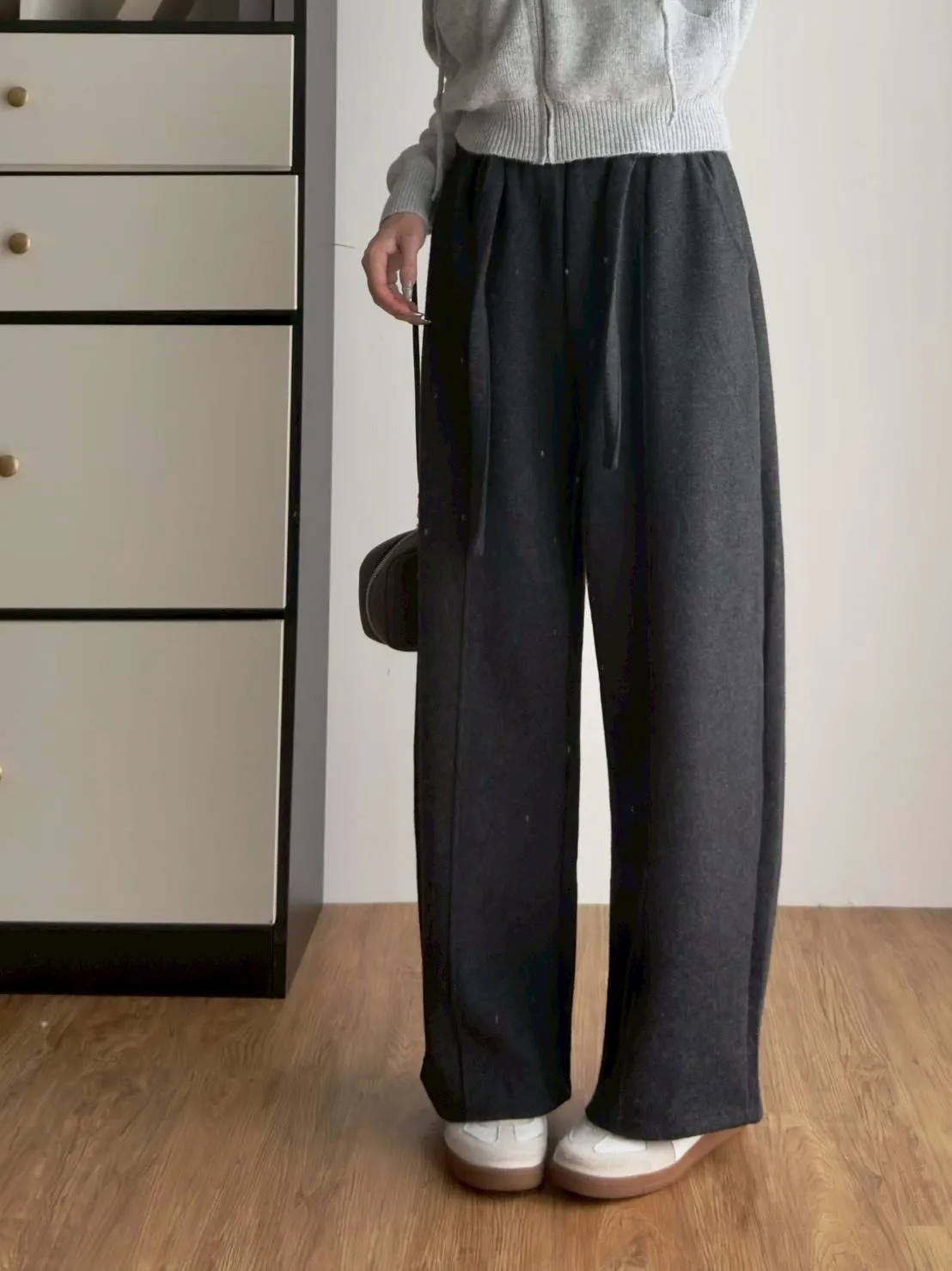 羊絨腰帶彎刀褲