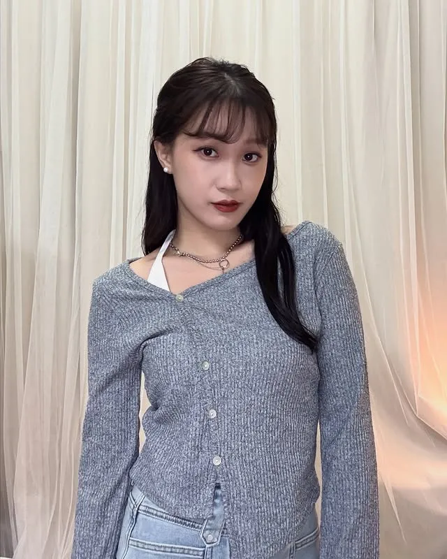 正韓不對稱羅紋長袖踢恤