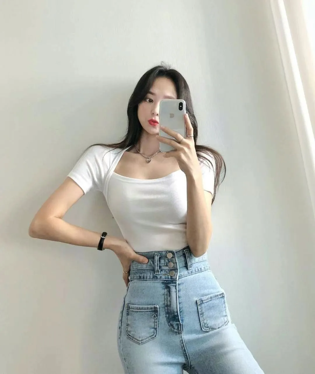 正韓方圓領露鎖骨顯瘦上衣