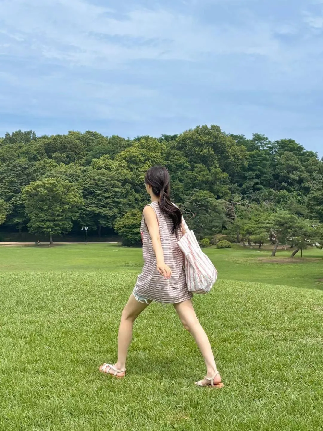 正韓美式配色字母條紋背心