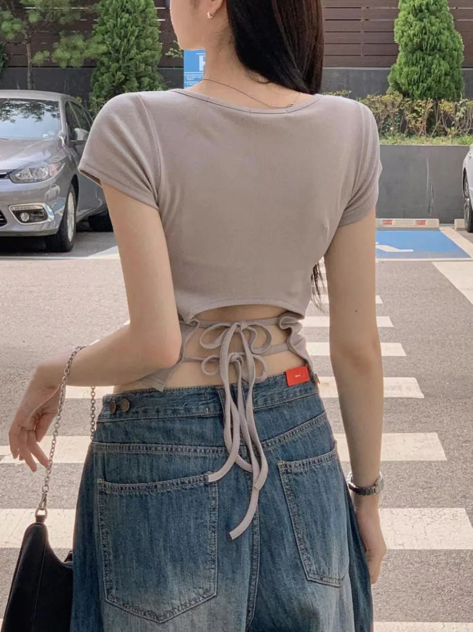 正韓後雙綁帶U領修身上衣