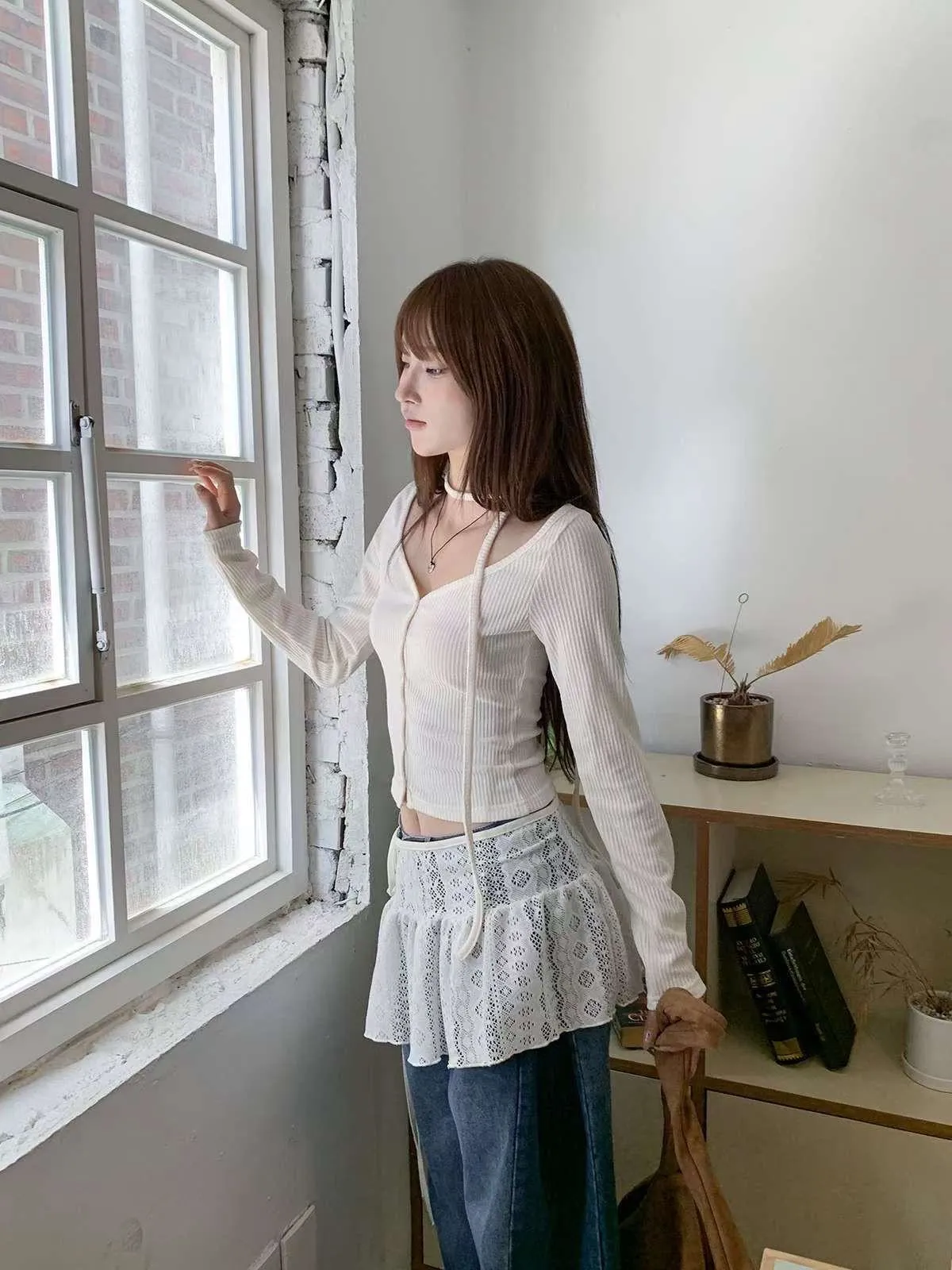 正韓附飄帶鈕扣上衣