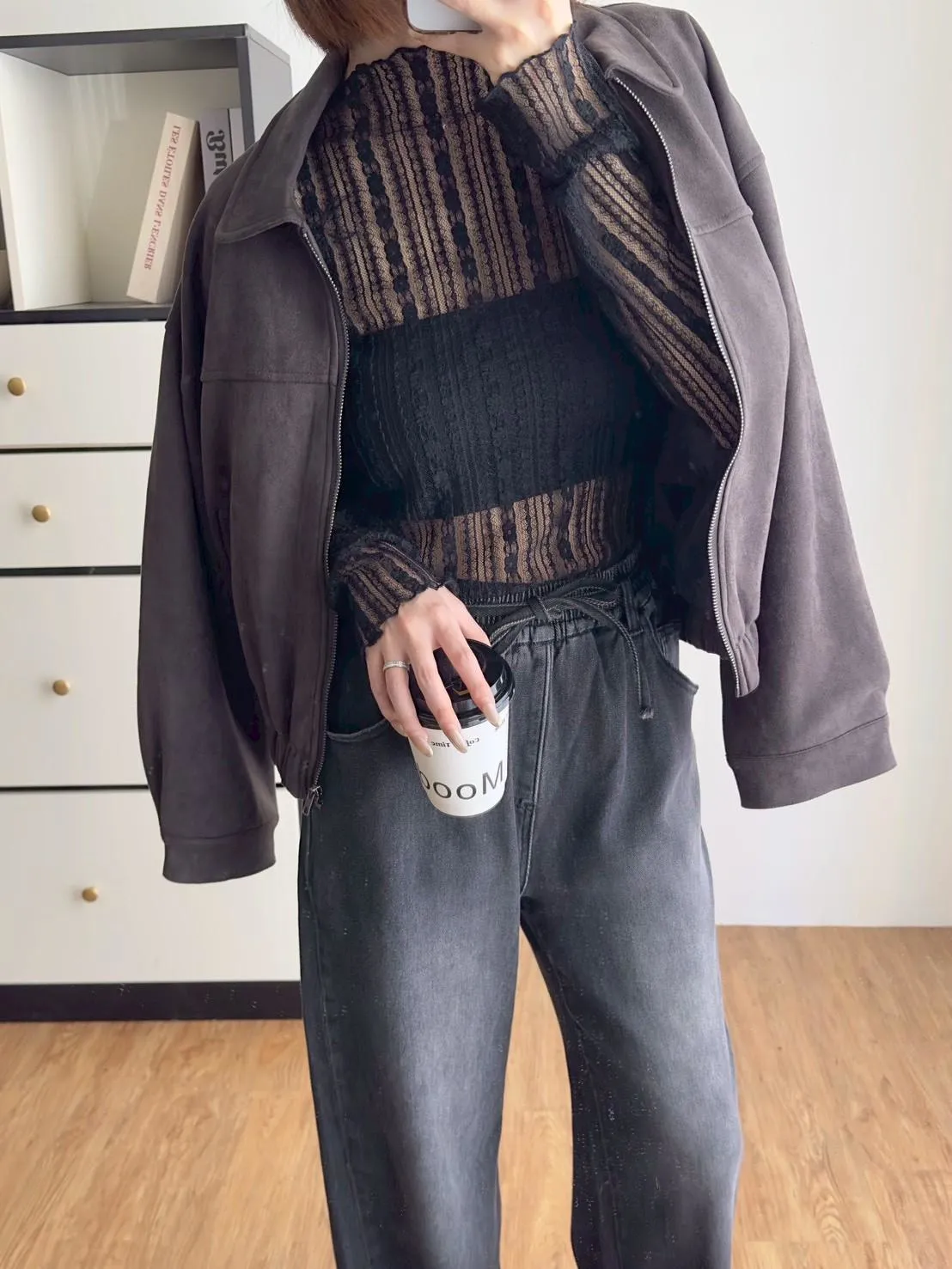 波浪蕾絲透紗打底衣