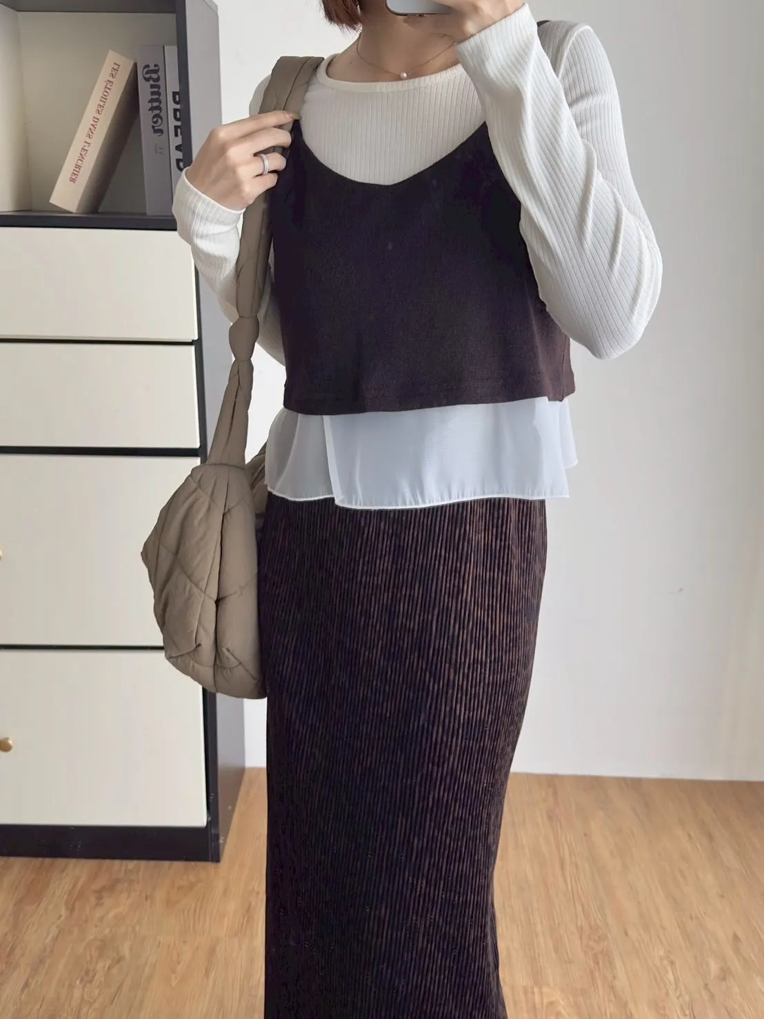 細肩V領兩件式上衣