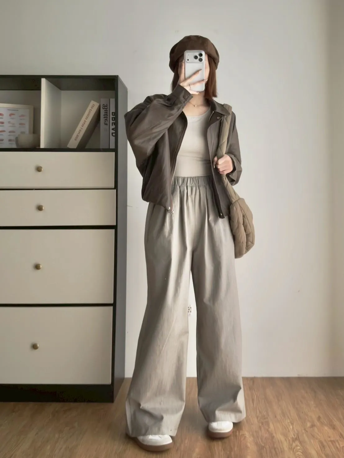 翻領拉鍊皮外套