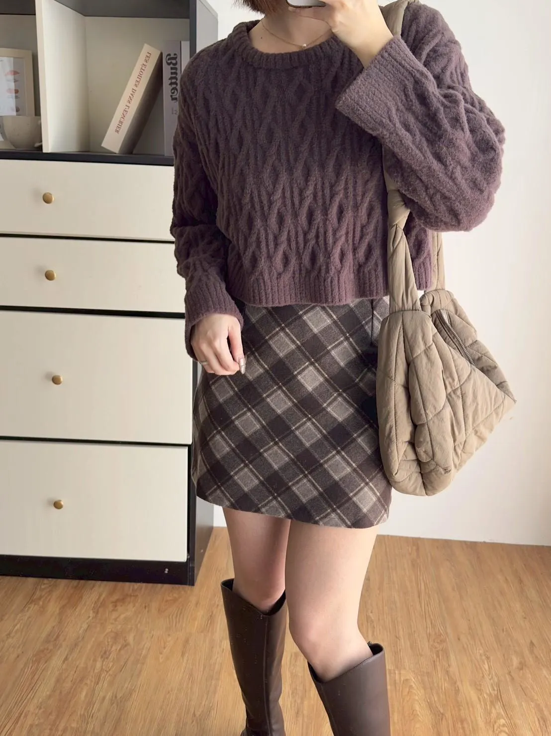 菱格奶糯糯毛衣