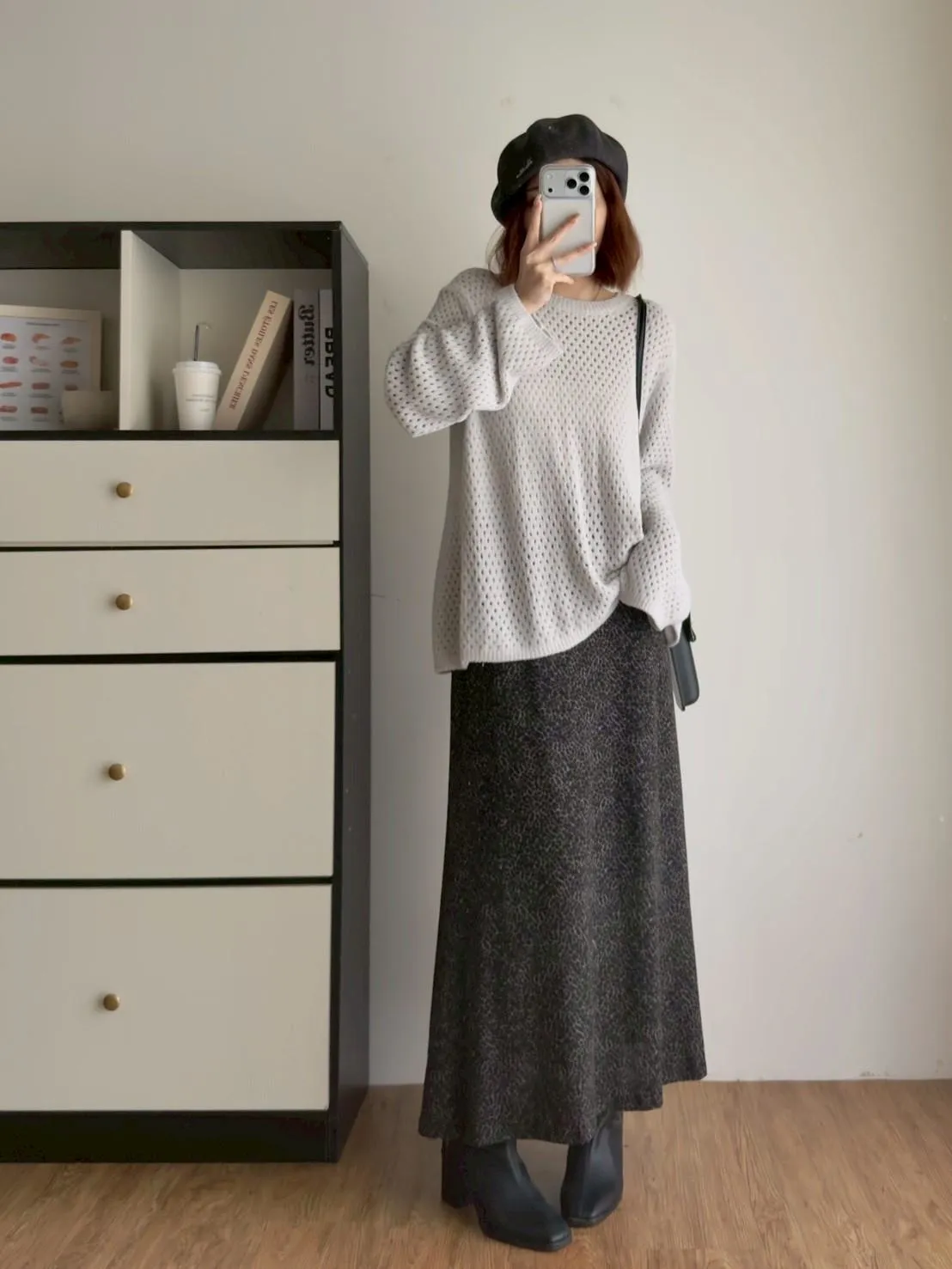 奶糯糯洞洞毛衣