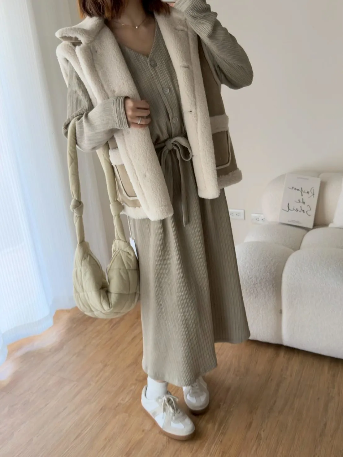 毛料V領排釦綁帶洋裝