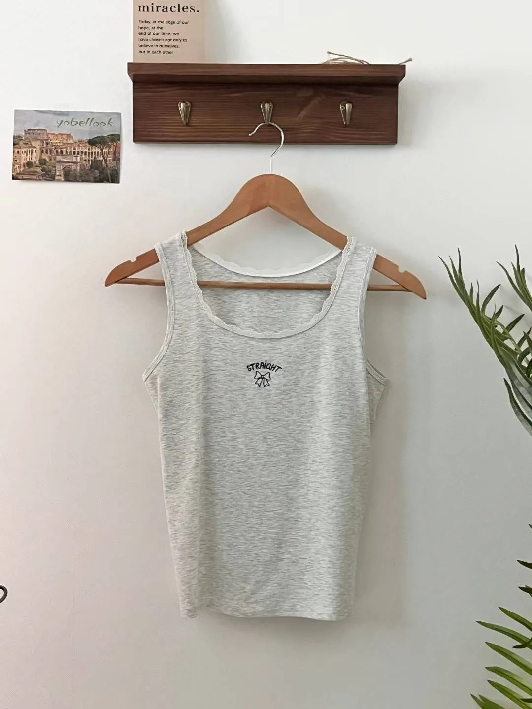 正韓莫代爾刺繡蝴蝶結背心