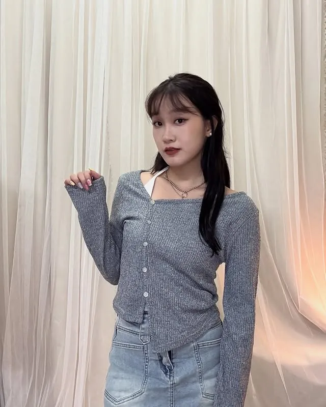 正韓不對稱羅紋長袖踢恤