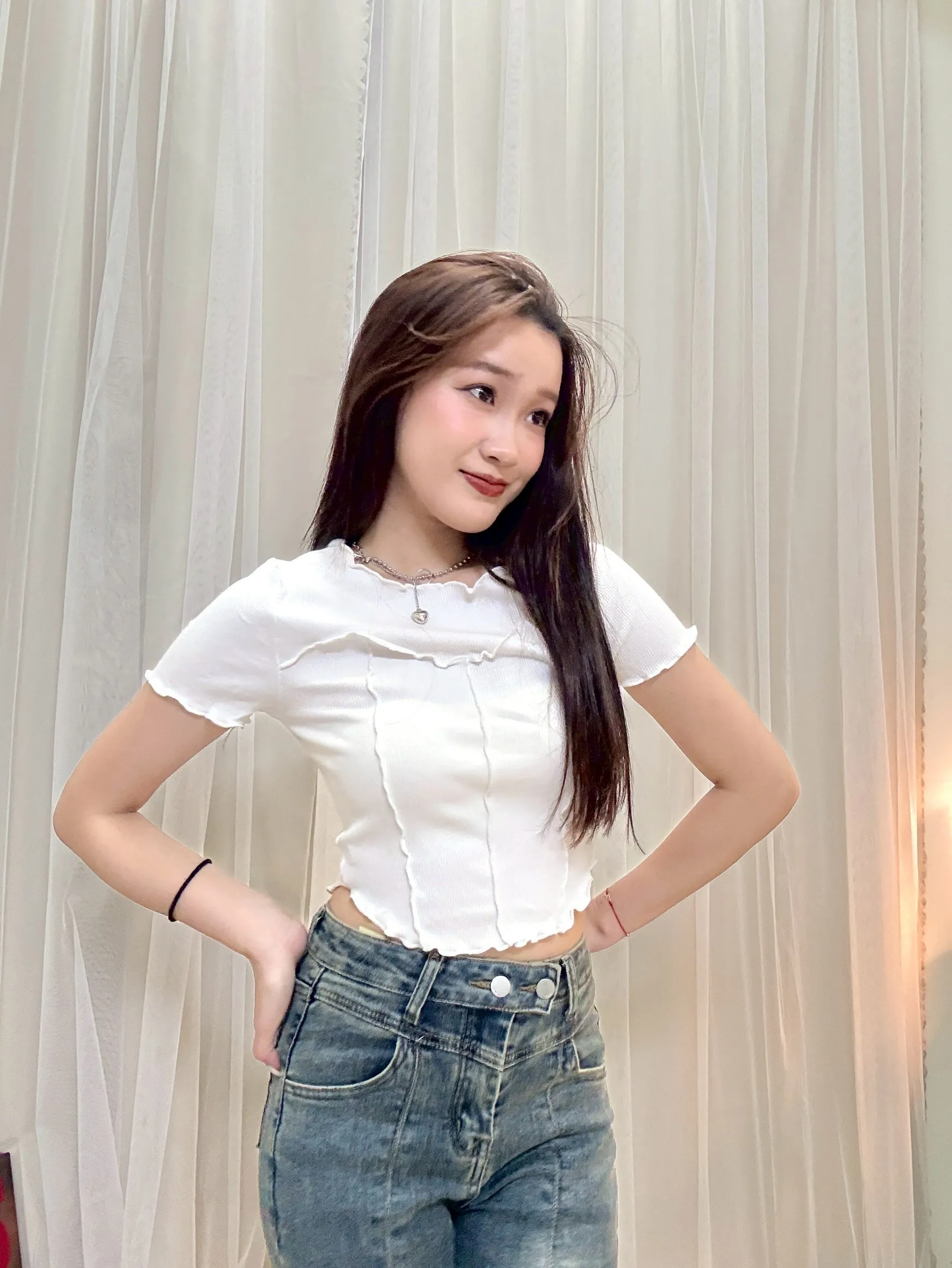 吸睛韓風-木耳邊中車線上衣