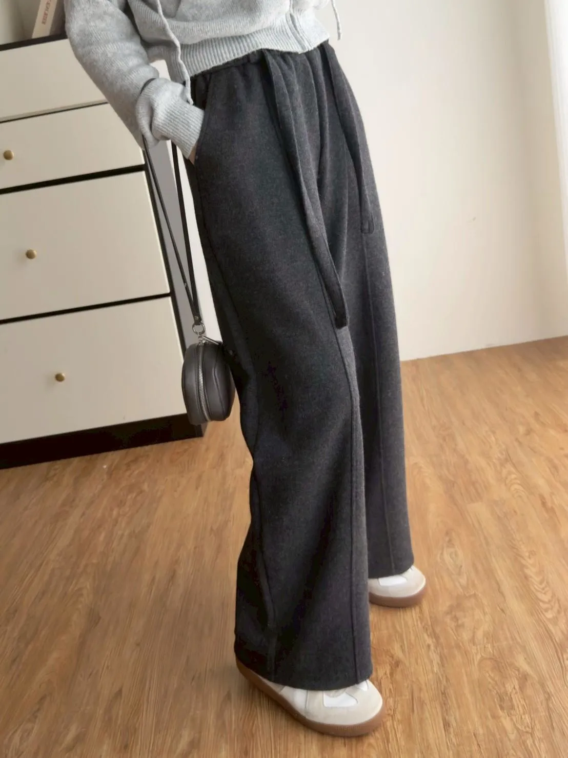 羊絨腰帶彎刀褲